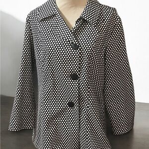 Black and White 3/4 Sleeve Boxy Blazer